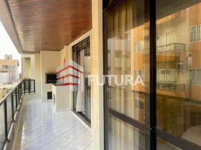 Apartamento na Avenida de 03 quartos LA048E
